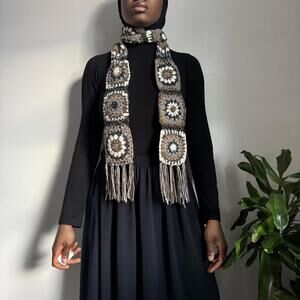 Vintage WindRiver Crochet Granny Square Scarf w/ Fringe